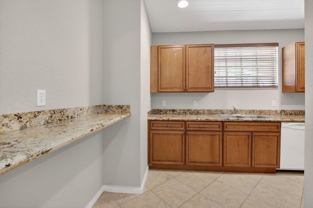 1418 W Wickham Circle B, Delray Beach, FL 33445