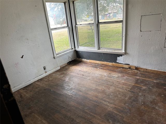 500 N Main Street, Joshua, TX 76058