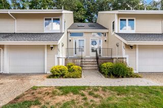 305 Centre Lane 305, Walpole, MA 02081