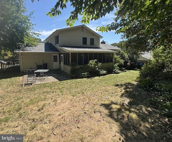 4314 SELKIRK DR, Fairfax, VA 22032