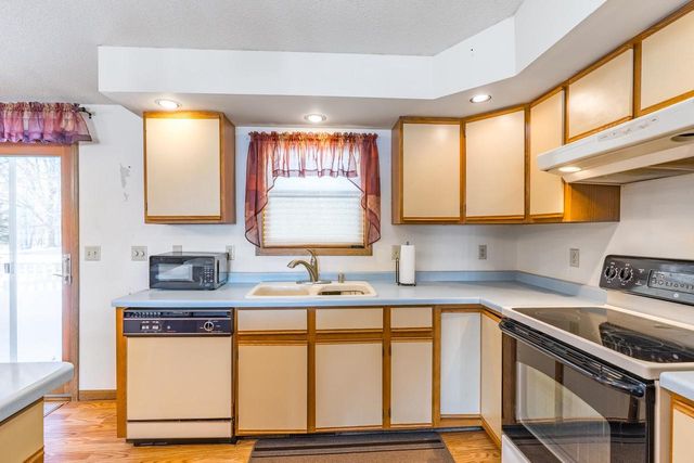 119300 HAWK COURT, Stratford, WI 54484