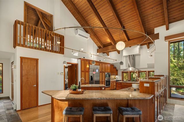 13525 NE 50th Street, Bellevue, WA 98005