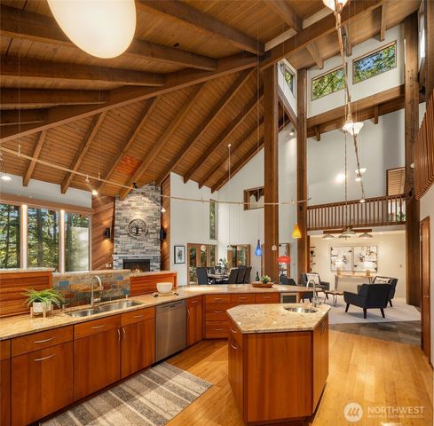 13525 NE 50th Street, Bellevue, WA 98005