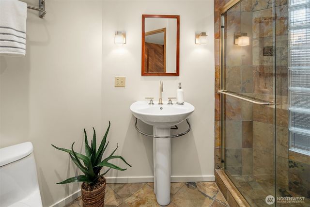 13525 NE 50th Street, Bellevue, WA 98005