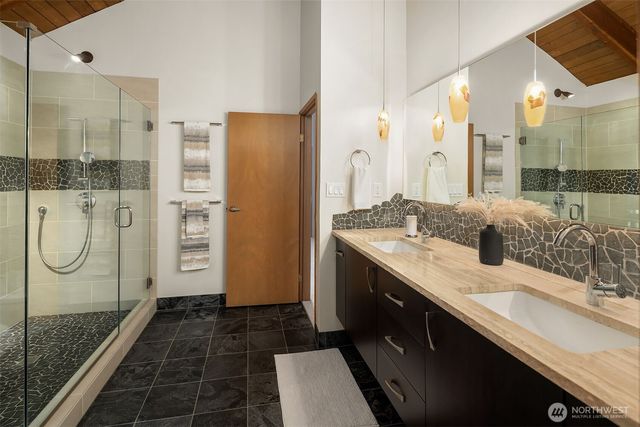 13525 NE 50th Street, Bellevue, WA 98005