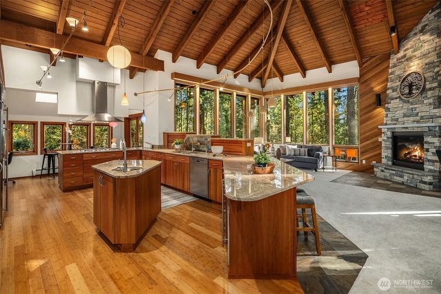 13525 NE 50th Street, Bellevue, WA 98005