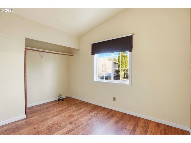 21400 Se STARK St 2, Gresham, OR 97030