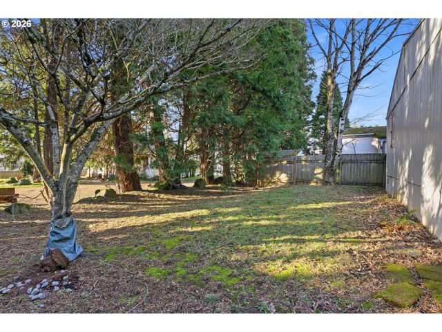 21400 Se STARK St 2, Gresham, OR 97030