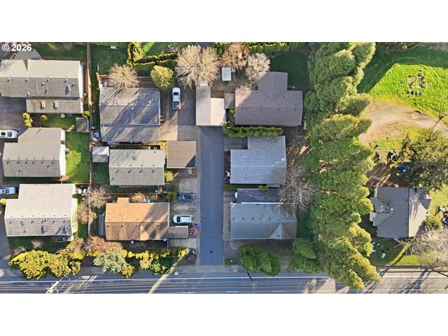 21400 Se STARK St 2, Gresham, OR 97030