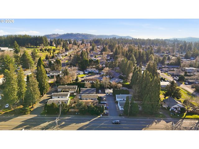 21400 Se STARK St 2, Gresham, OR 97030