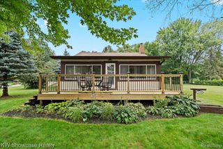 1339 Elmhurst Drive, Howell, MI 48843