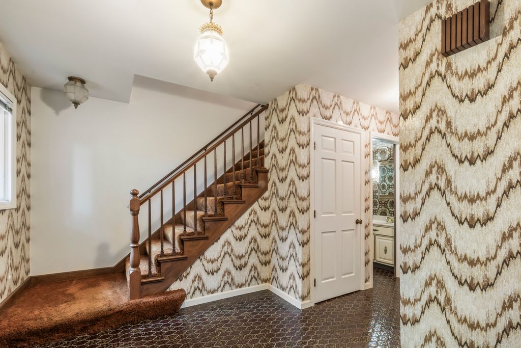 1491 Avignon Court, Highland Park, IL 60035 — photo 3
