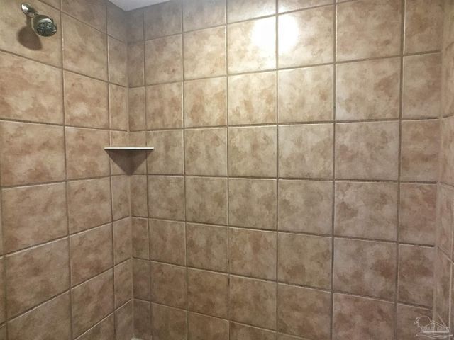 612 Lost Key Dr 202B, Pensacola, FL 32507