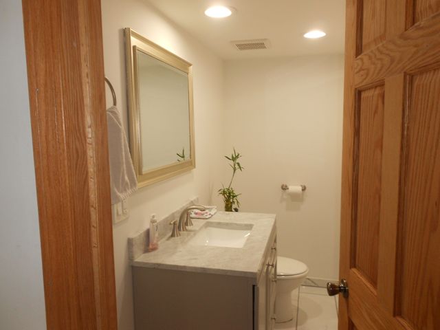 9327 S Avers Avenue, Evergreen Park, IL 60805