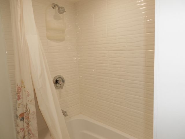 9327 S Avers Avenue, Evergreen Park, IL 60805