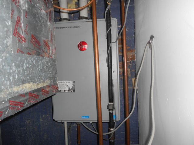 9327 S Avers Avenue, Evergreen Park, IL 60805