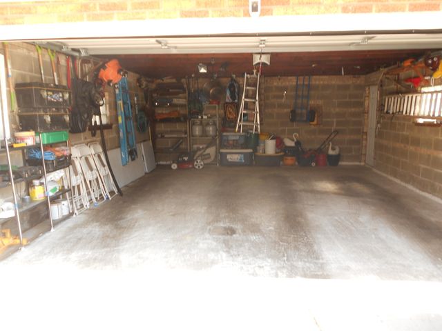 9327 S Avers Avenue, Evergreen Park, IL 60805