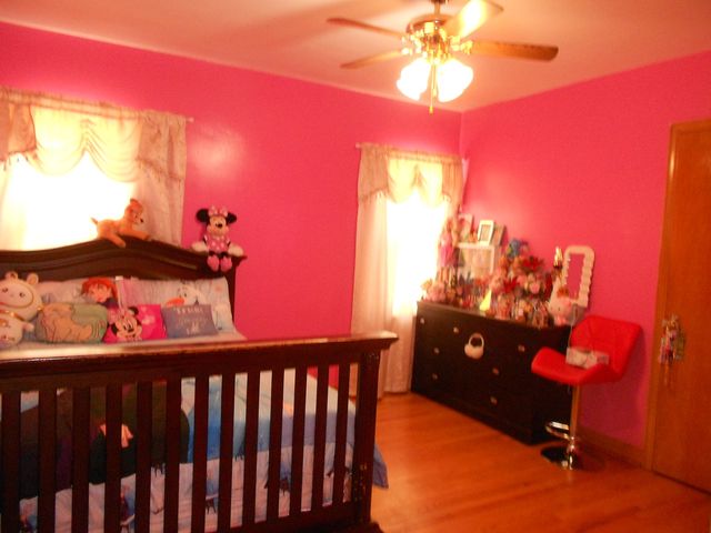 9327 S Avers Avenue, Evergreen Park, IL 60805