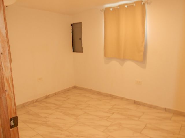 9327 S Avers Avenue, Evergreen Park, IL 60805