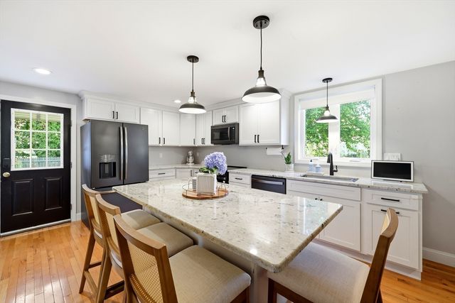 20 Ashbrook Street, Springfield, MA 01118