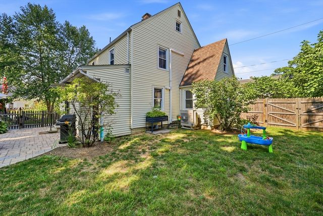 20 Ashbrook Street, Springfield, MA 01118