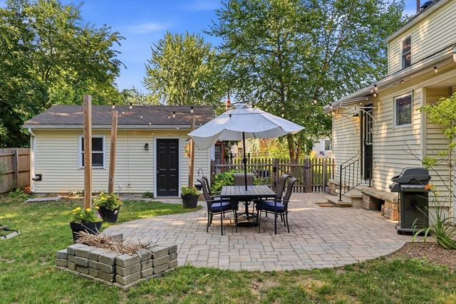 20 Ashbrook Street, Springfield, MA 01118