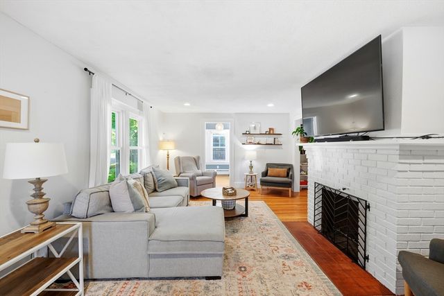 20 Ashbrook Street, Springfield, MA 01118