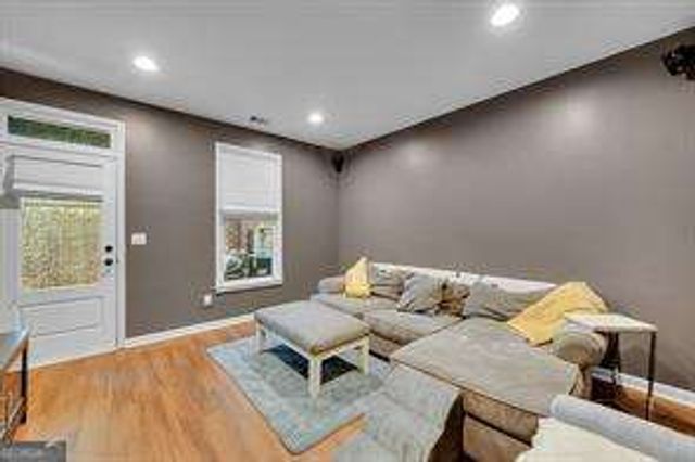 440 Canton Walk, Roswell, GA 30075