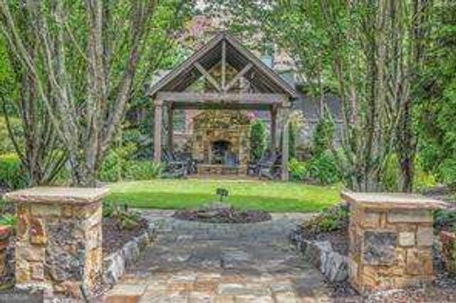 440 Canton Walk, Roswell, GA 30075