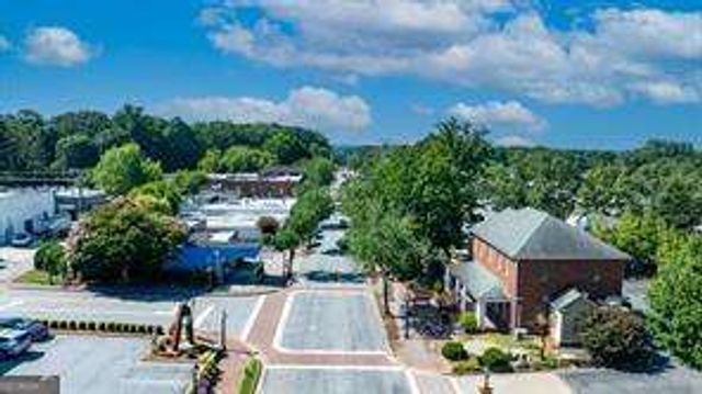 440 Canton Walk, Roswell, GA 30075