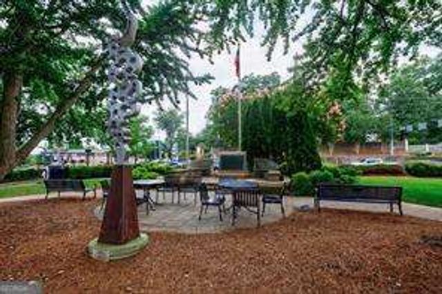 440 Canton Walk, Roswell, GA 30075