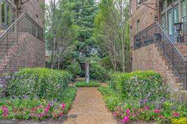 440 Canton Walk, Roswell, GA 30075