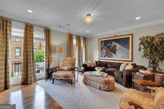 440 Canton Walk, Roswell, GA 30075