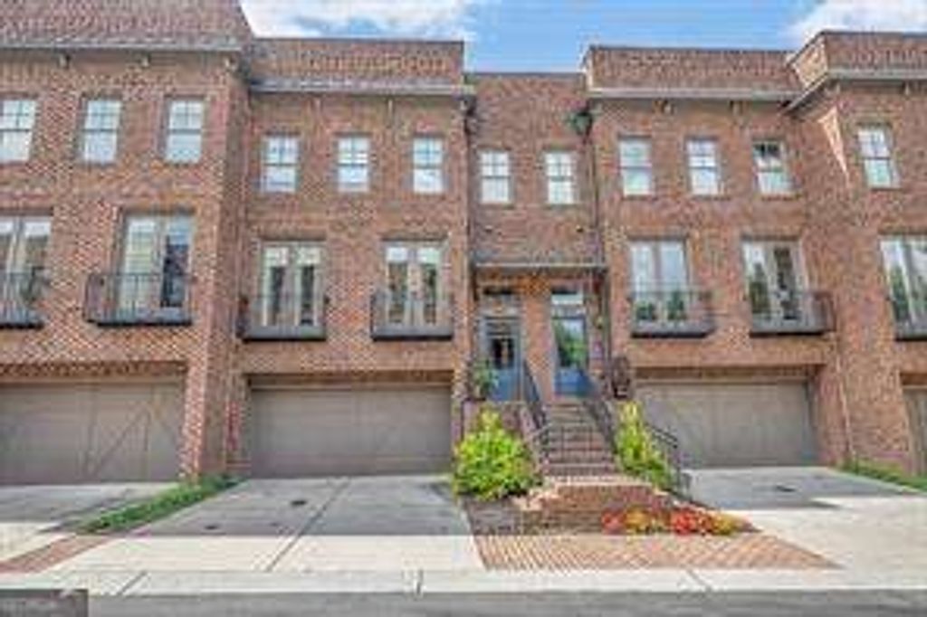 440 Canton Walk, Roswell, GA 30075