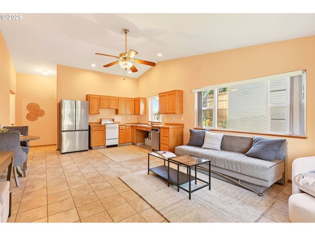 2715 Ne 54TH St, Vancouver, WA 98663