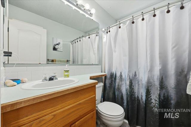 16310 N Asbury Dr, Nampa, ID 83651