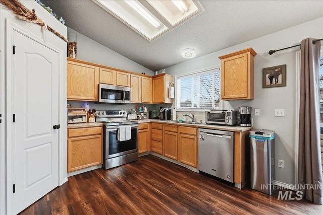 16310 N Asbury Dr, Nampa, ID 83651