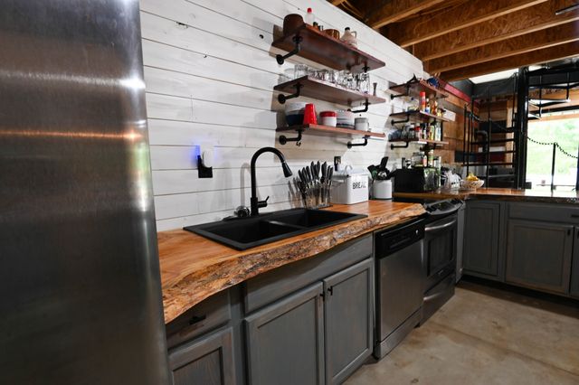 283 Markum Ln, Spencer, TN 38585