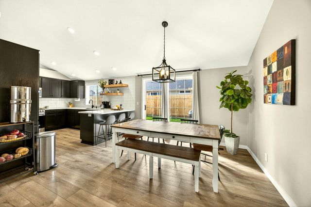 934 Pittview Avenue, Central Point, OR 97502