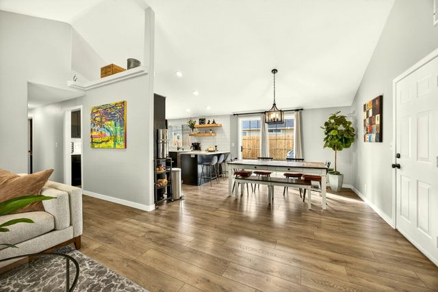 934 Pittview Avenue, Central Point, OR 97502