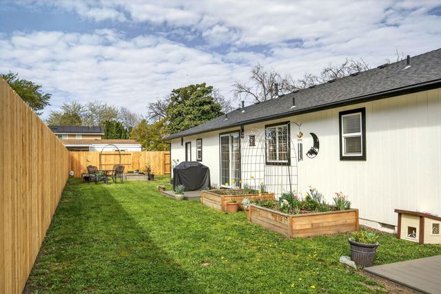 934 Pittview Avenue, Central Point, OR 97502