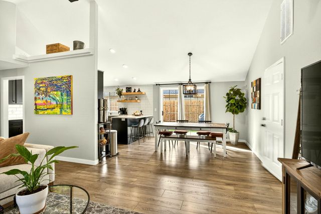 934 Pittview Avenue, Central Point, OR 97502