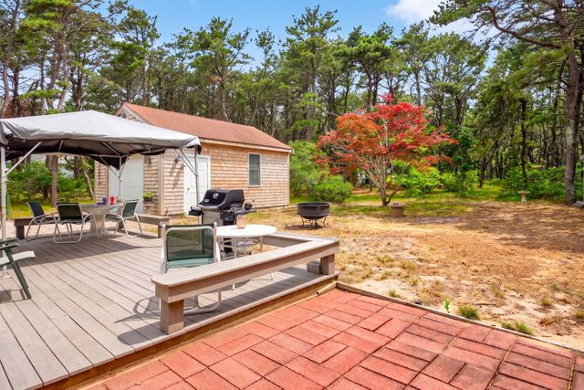 6 Meadow Terrace, North Truro, MA 02652