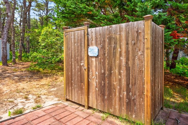 6 Meadow Terrace, North Truro, MA 02652