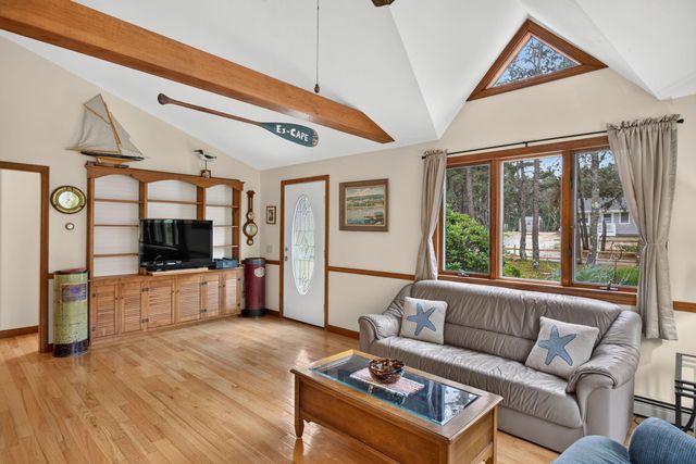 6 Meadow Terrace, North Truro, MA 02652