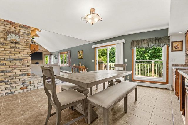 210 Prairie View DRIVE, North Prairie, WI 53153