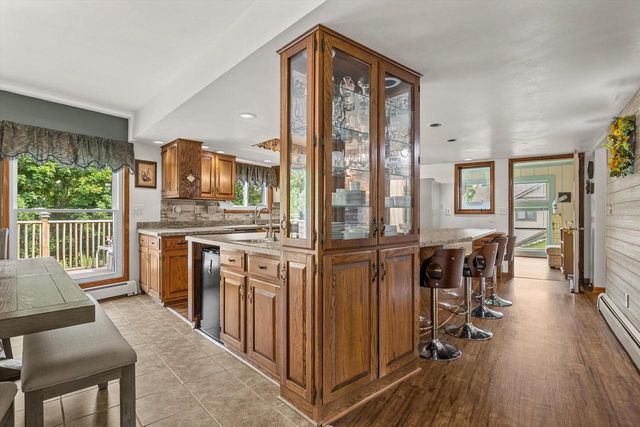210 Prairie View DRIVE, North Prairie, WI 53153
