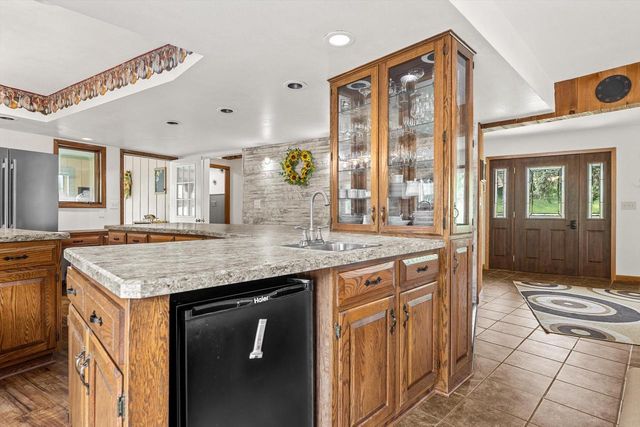 210 Prairie View DRIVE, North Prairie, WI 53153
