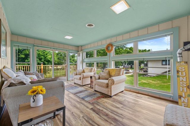 210 Prairie View DRIVE, North Prairie, WI 53153