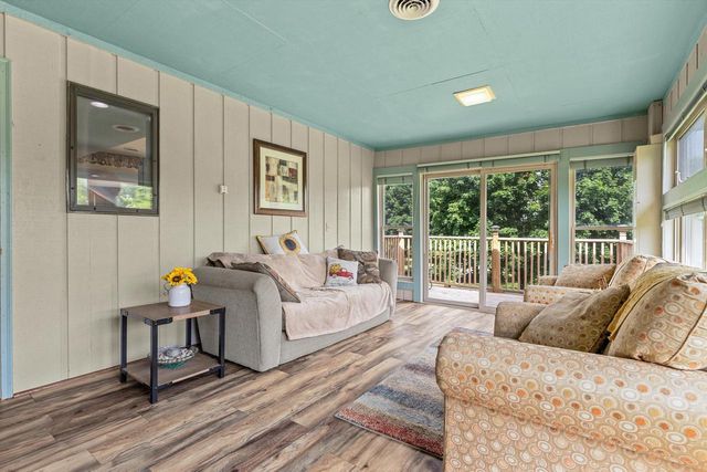 210 Prairie View DRIVE, North Prairie, WI 53153